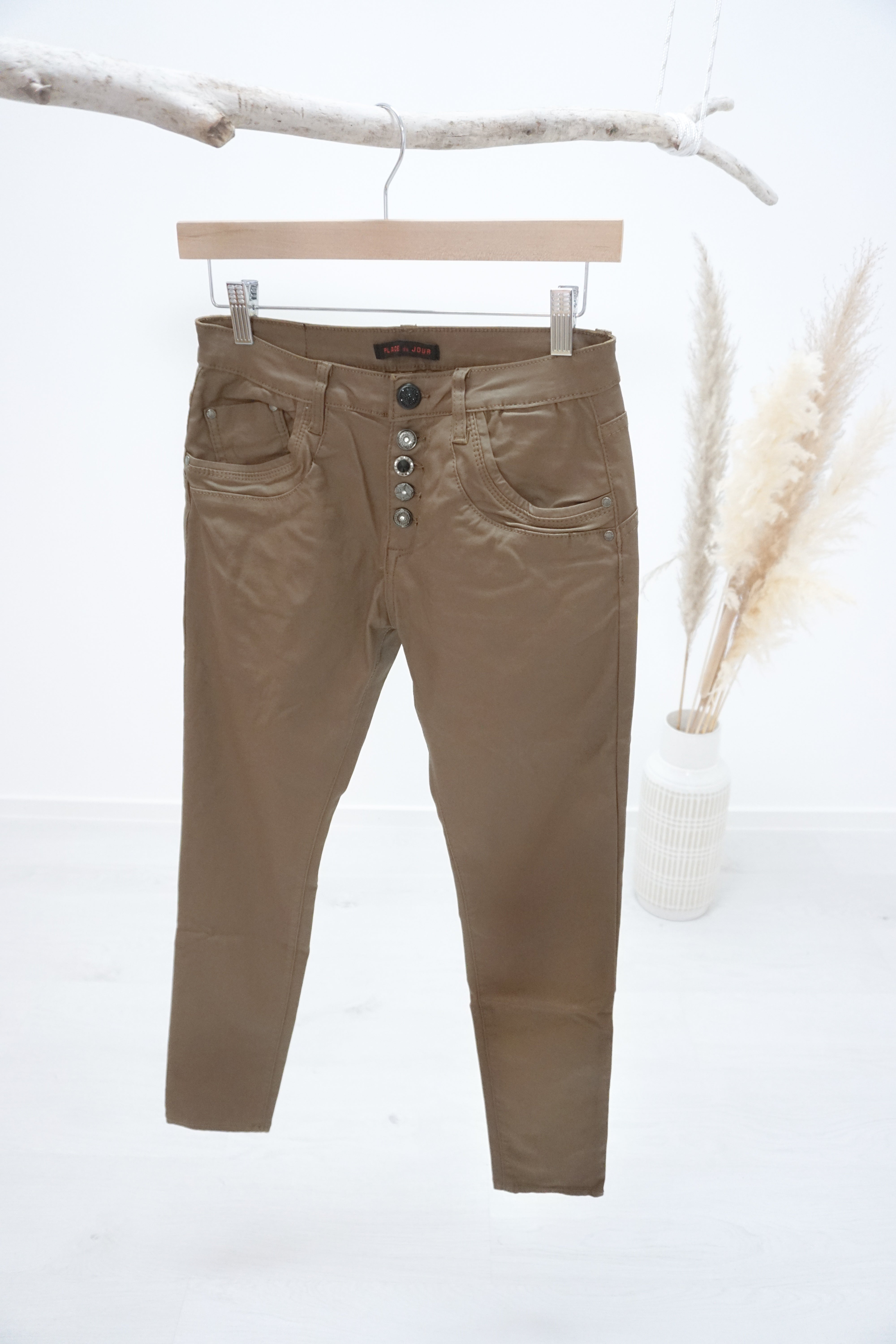 Lederimitat Hose "Favorite" camel