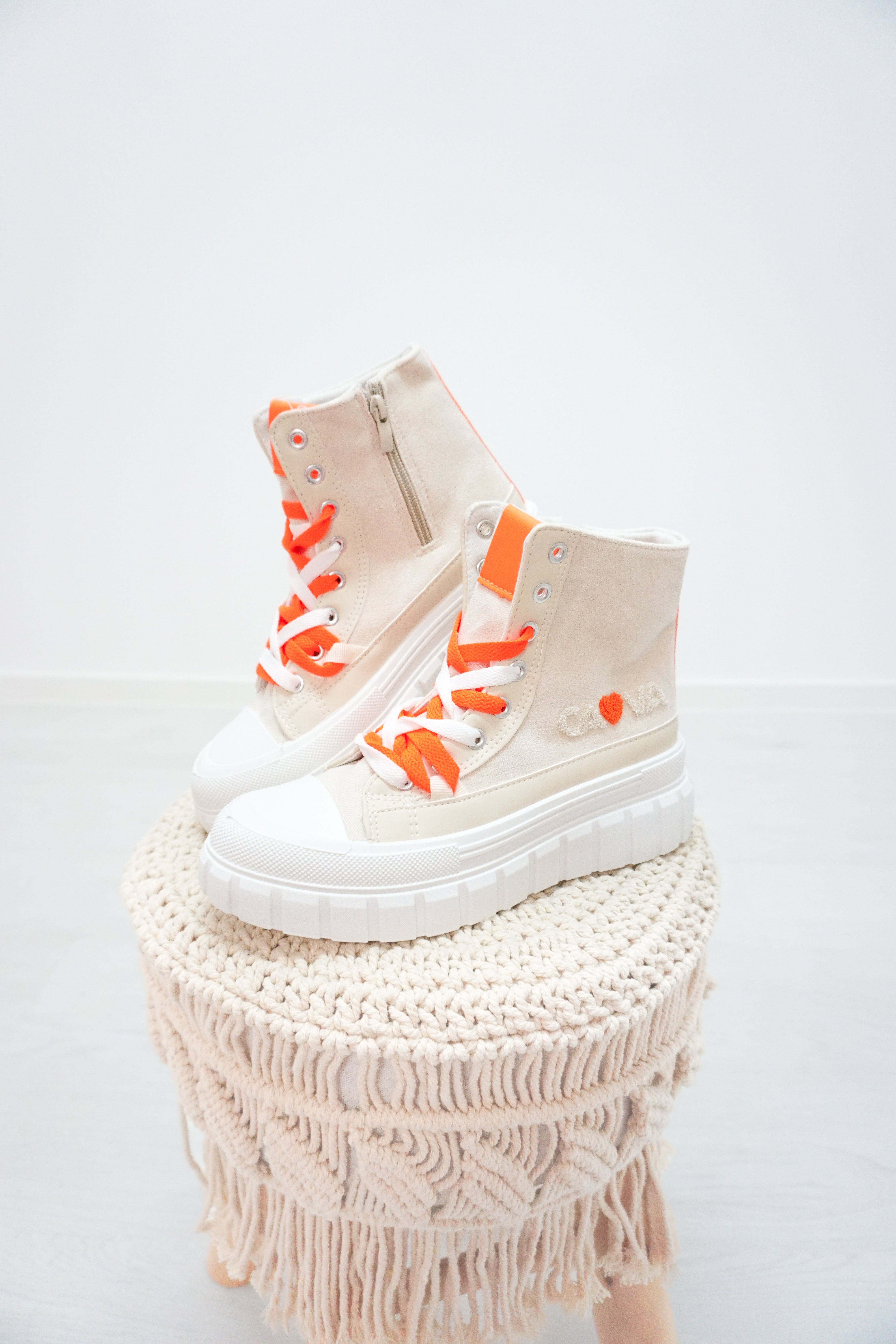 Sneaker "Cava" hellbeige/neonorange