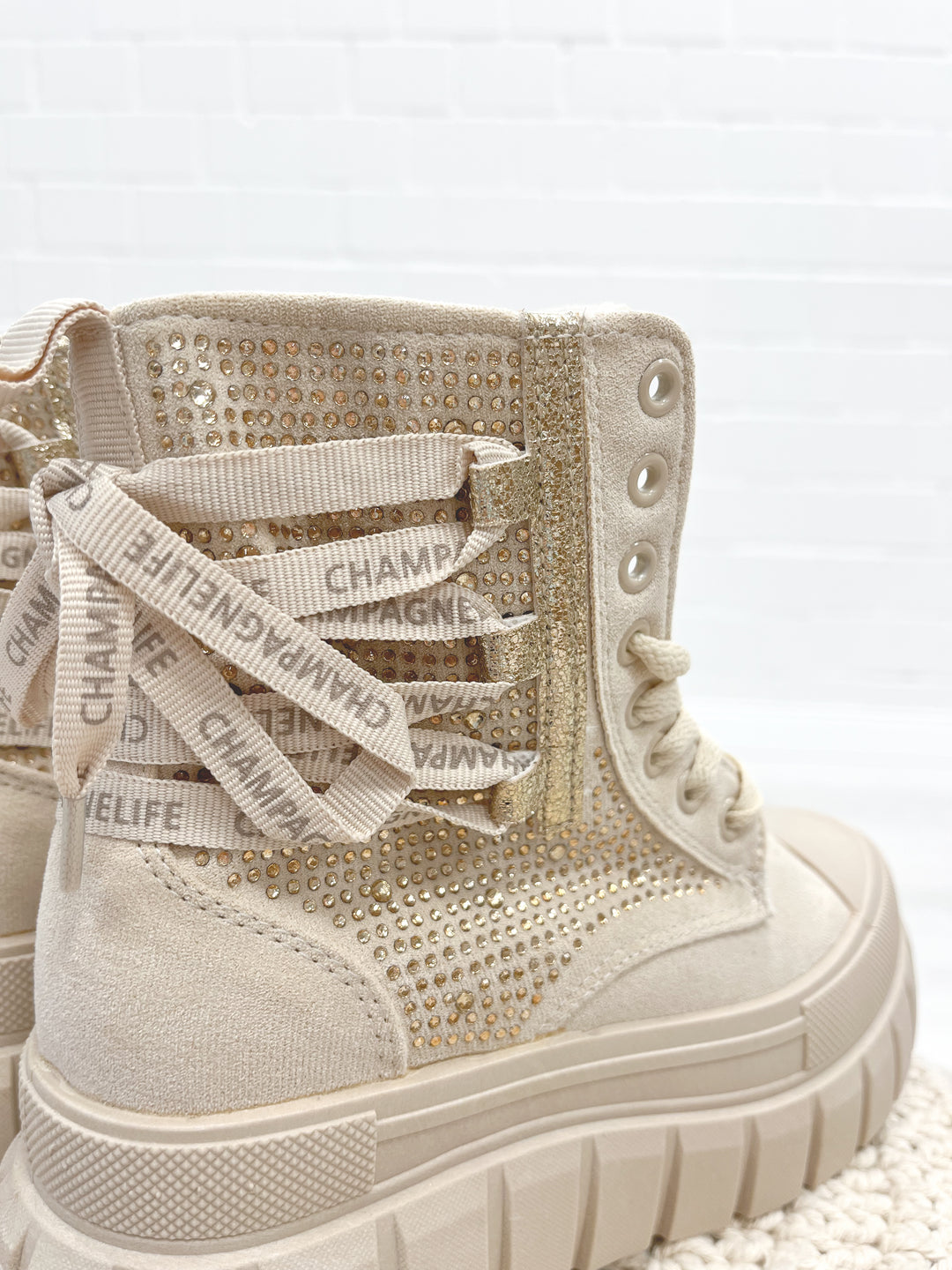 Hoher Sneaker "CHAMPAGNELIFE" beige
